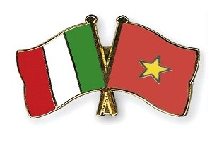Flag-Pins-Italy-Vietnam